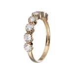 Ring i 8kt. guld m. zirkoner.